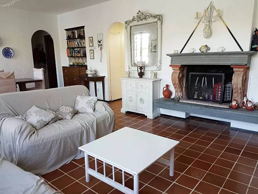 Immagine 10 di Casa semindipendente in vendita  a Ameglia