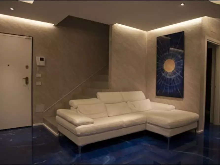 Immagine 17 di Casa semindipendente in vendita  a Lerici