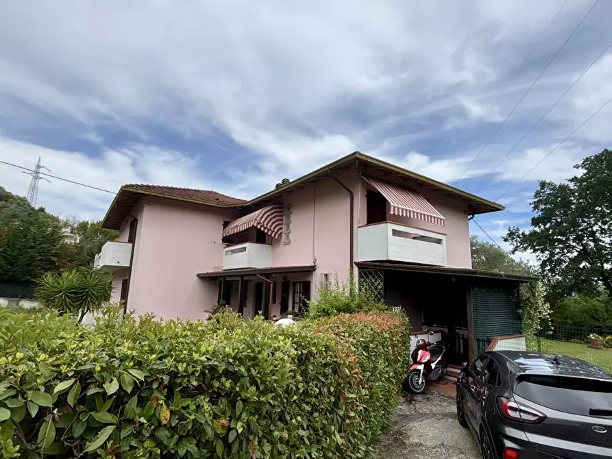 Immagine 25 di Casa semindipendente in vendita  a Carrara