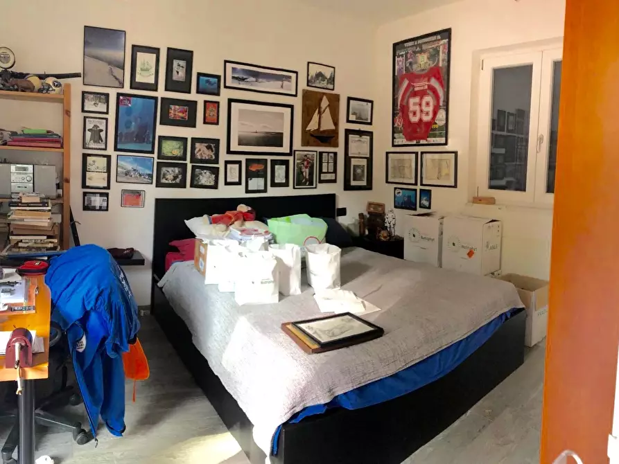 Immagine 15 di Villa in vendita  a Castelnuovo Magra