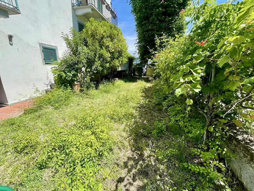 Immagine 28 di Porzione di casa in vendita  a Ameglia