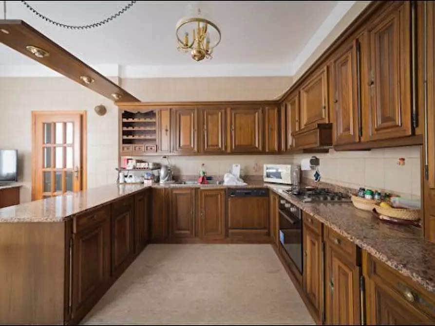 Immagine 6 di Casa semindipendente in vendita  a Ameglia