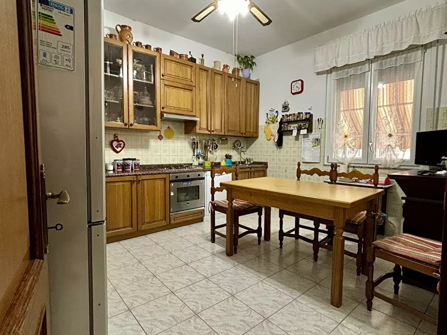 Immagine 6 di Casa semindipendente in vendita  a Castelnuovo Magra