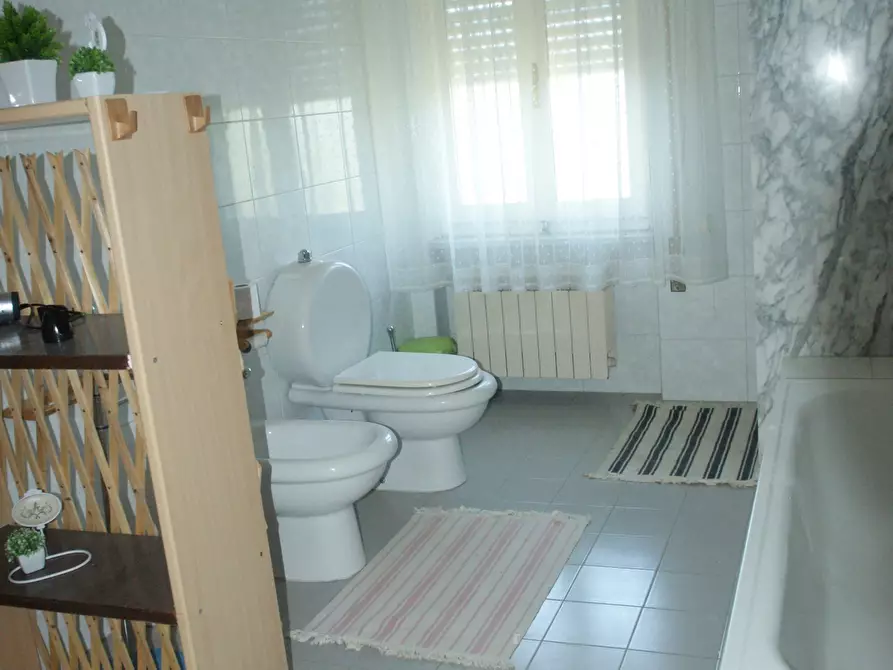 Immagine 5 di Casa bifamiliare in vendita  a Sarzana