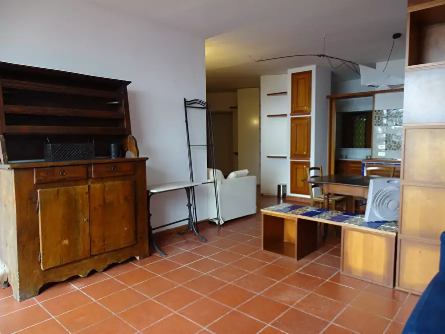 Immagine 7 di Monolocale in vendita  a Ameglia