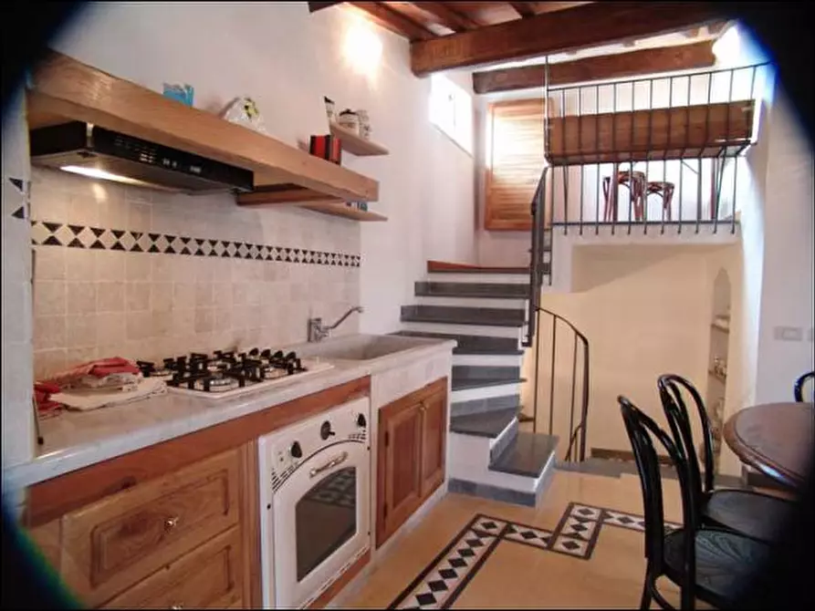 Immagine 8 di Terratetto in vendita  a Ameglia