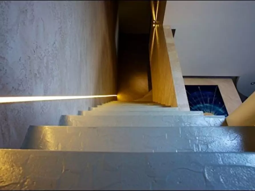 Immagine 23 di Casa semindipendente in vendita  a Lerici