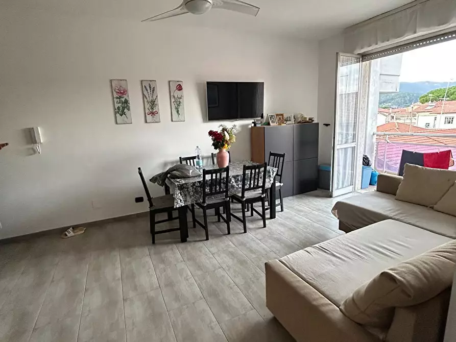 Immagine 6 di Trilocale in vendita  a Ameglia