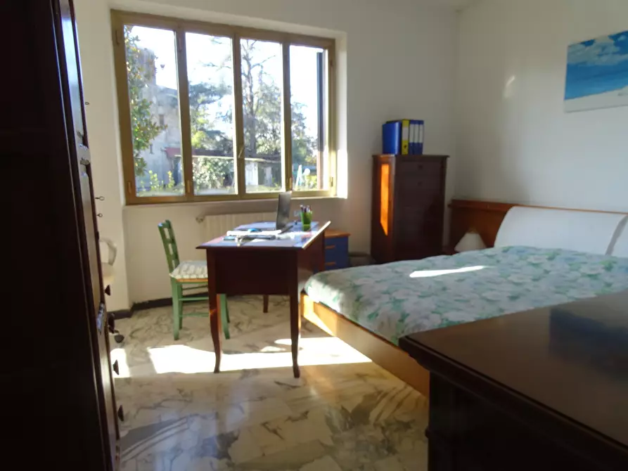 Immagine 18 di Casa semindipendente in vendita  a Sarzana