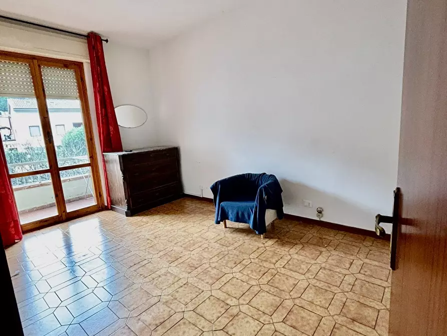 Immagine 5 di Trilocale in affitto  a Ameglia