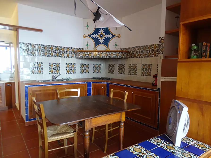 Immagine 4 di Monolocale in vendita  a Ameglia