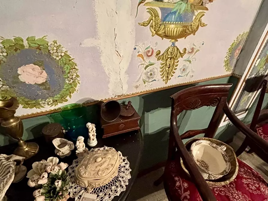 Immagine 26 di Villa in vendita  a Castelnuovo Magra