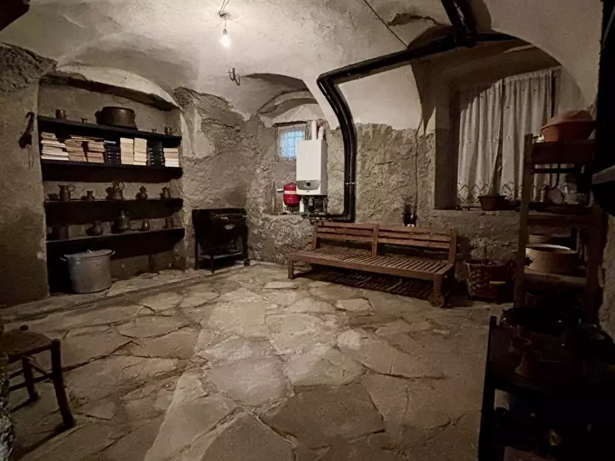 Immagine 46 di Villa in vendita  a Castelnuovo Magra