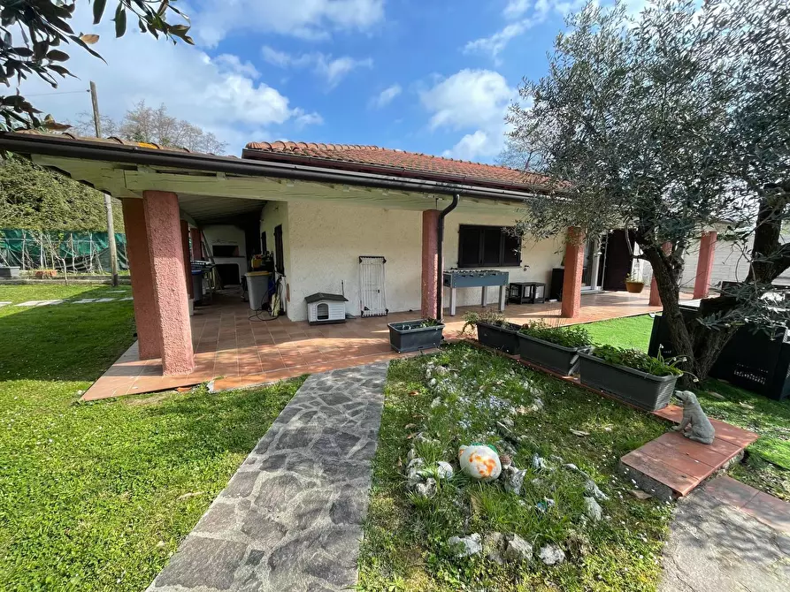 Immagine 2 di Casa indipendente in vendita  in Via della Pace 62 a Ameglia