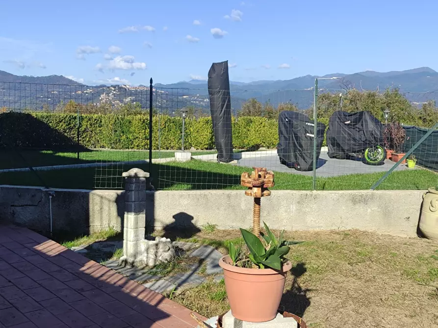 Immagine 30 di Casa semindipendente in vendita  in Via Valle 8 a Vezzano Ligure