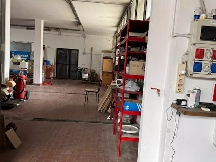 Immagine 7 di Capannone industriale in affitto  in Strada Statale 1 a Massa
