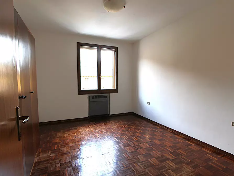 Immagine 13 di Appartamento in vendita  in Via A. Zanasi a Valsamoggia