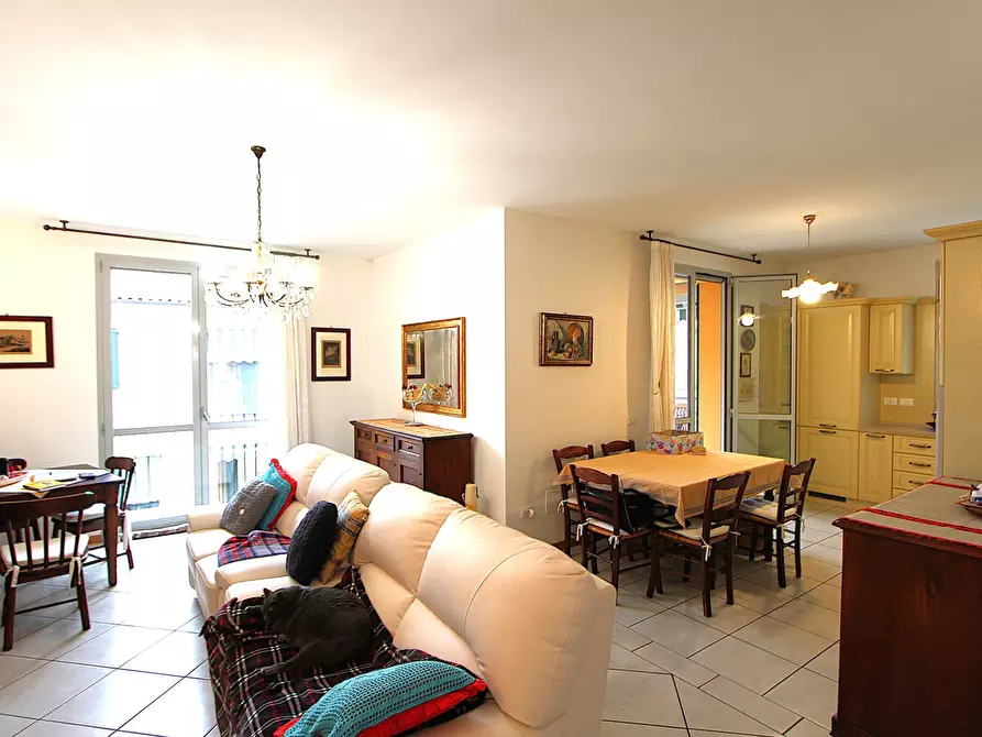 Immagine 32 di Appartamento in vendita  in Piazza Lorenzo D' Auria 3 a Valsamoggia