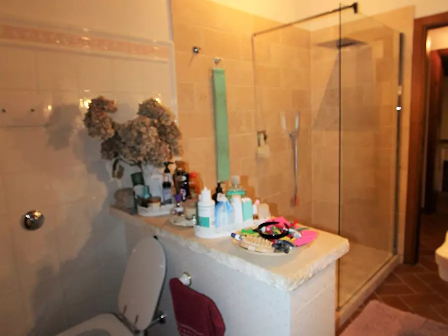 Immagine 10 di Porzione di casa in vendita  in Via Marco Biagi a Valsamoggia