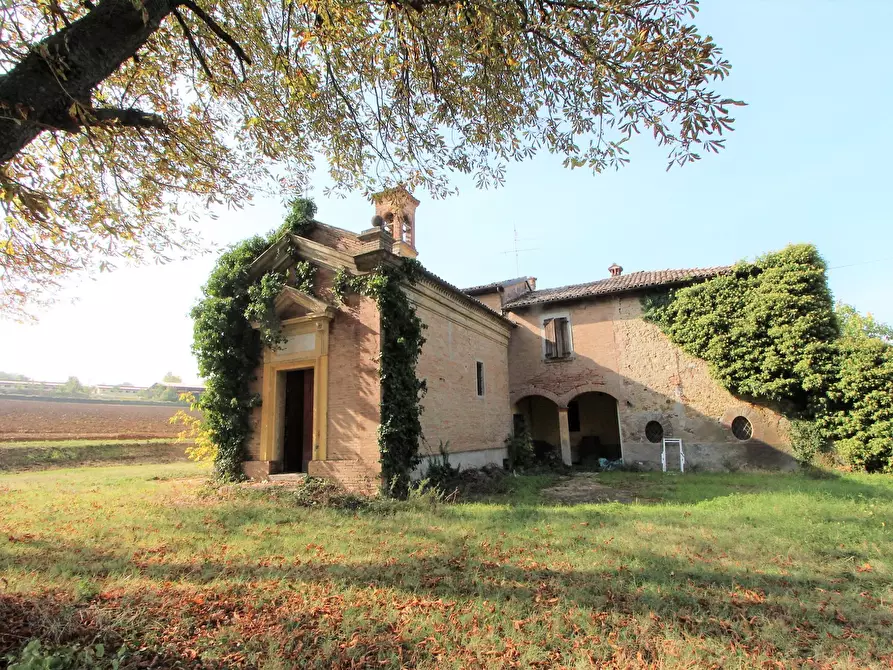 Immagine 1 di Casa indipendente in vendita  in Via Puglie a Valsamoggia