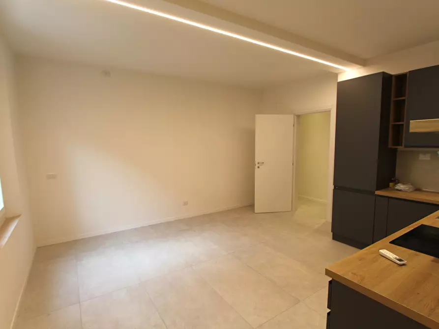 Immagine 28 di Appartamento in vendita  in Piazza Giuseppe Garibaldi a Valsamoggia