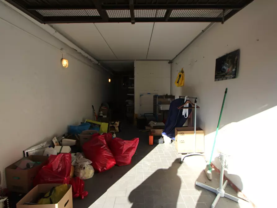 Immagine 33 di Appartamento in vendita  in Viale dell'Indipendenza a Valsamoggia