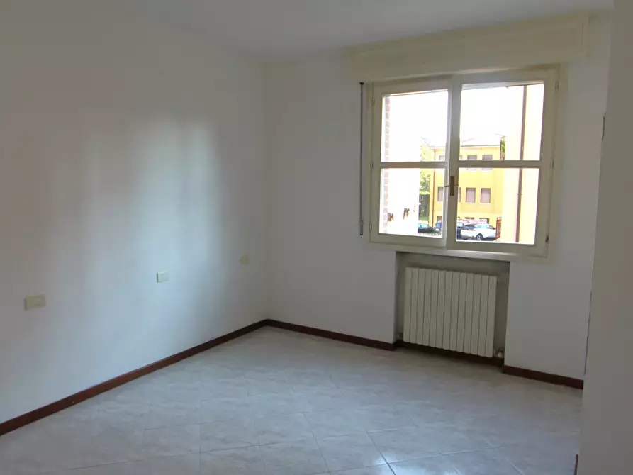 Immagine 24 di Appartamento in vendita  in Viale dell'Indipendenza a Valsamoggia