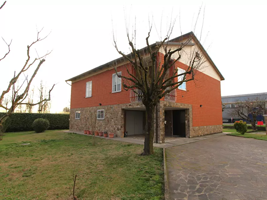 Immagine 22 di Casa indipendente in vendita  in Via Tombetto 18-22 a Valsamoggia