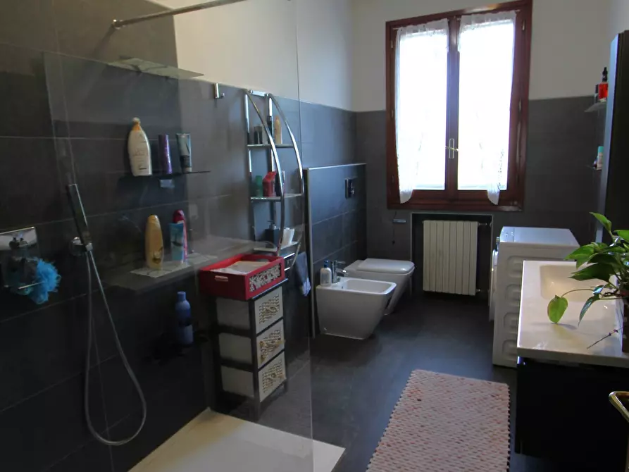 Immagine 46 di Villa in vendita  in Via dell'Artigiano 1 a Valsamoggia