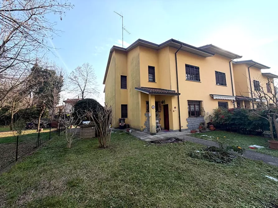 Immagine 1 di Villetta a schiera in vendita  in Via Generale Carlo Alberto dalla Chiesa a Valsamoggia