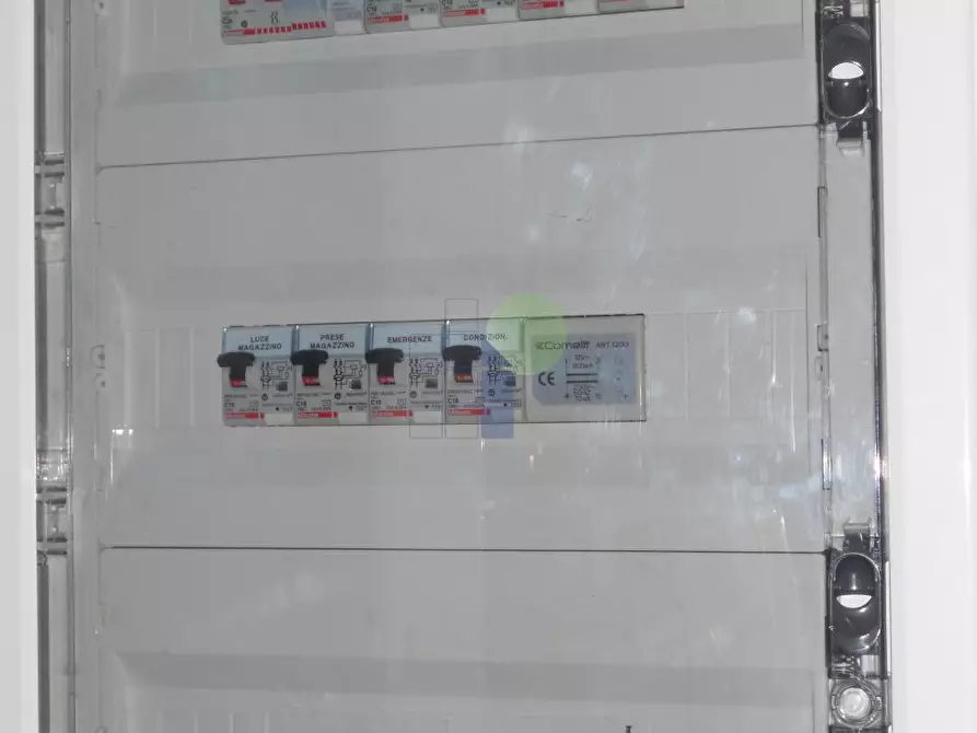 Immagine 7 di Attività artigianale in vendita  in via dei Ramai a Livorno