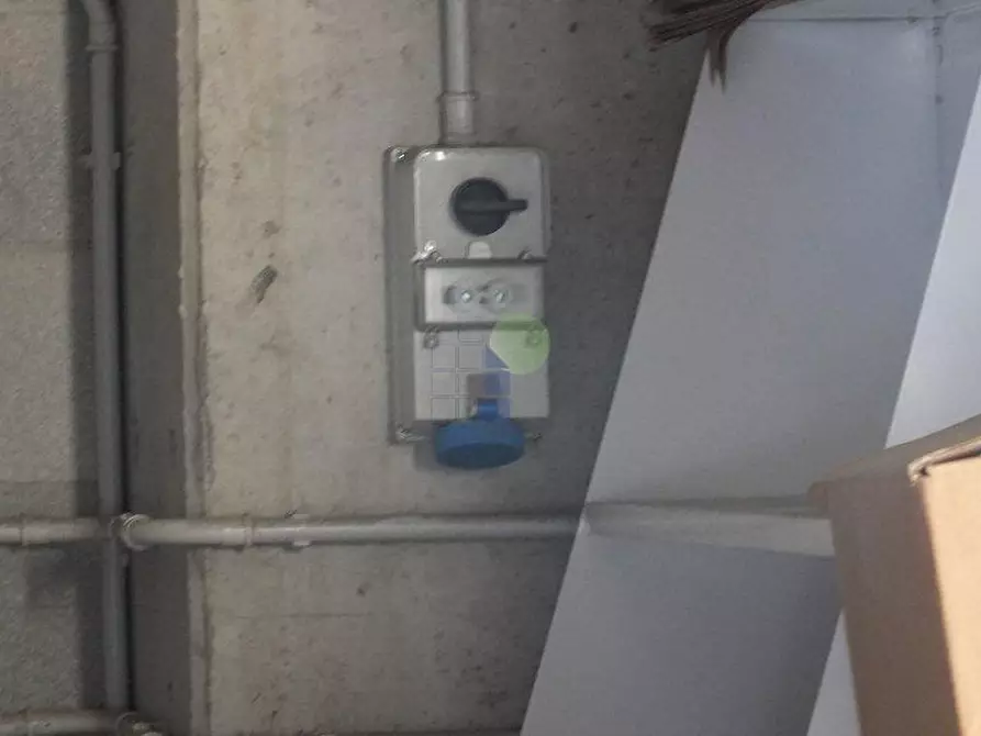 Immagine 9 di Attività artigianale in vendita  in Via Guarini a Livorno