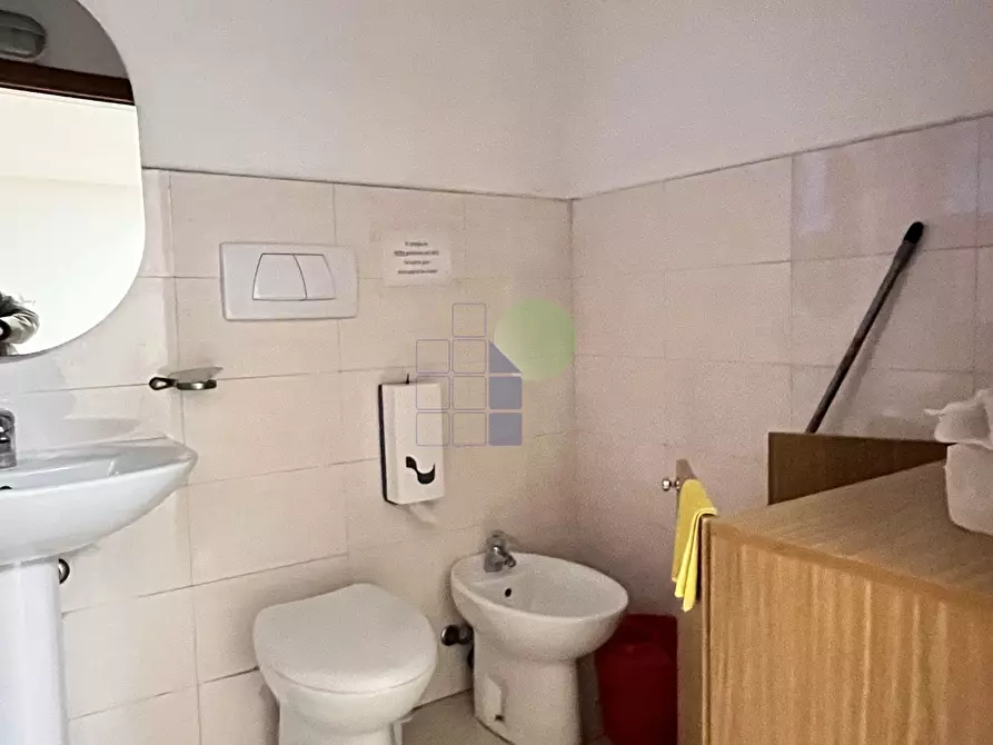 Immagine 7 di Ufficio in affitto  in Via L. da Vinci 36 a Livorno