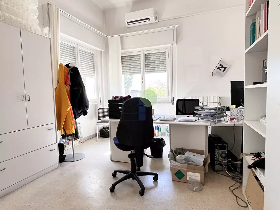 Immagine 11 di Ufficio in vendita  in Via L. da Vinci 35 a Livorno