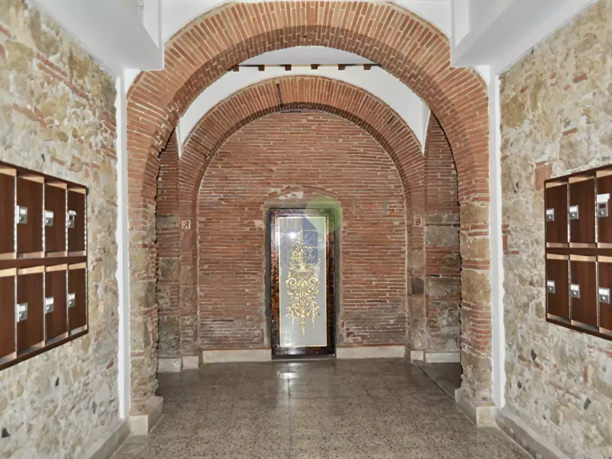 Immagine 29 di Pentalocale in vendita  in Piazza San Marco 45 a Livorno