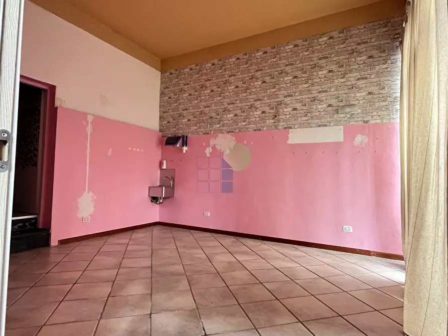 Immagine 3 di Capannone industriale in vendita  in Via Michon 48 a Livorno