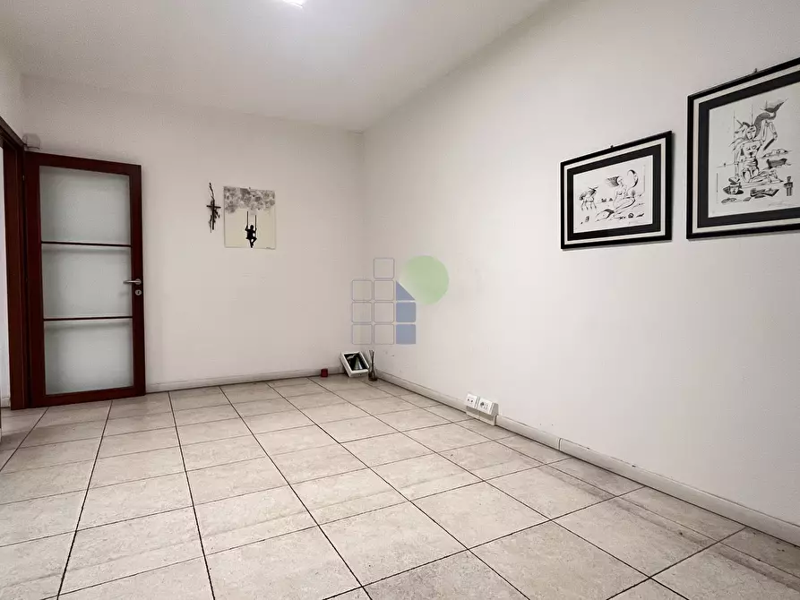 Immagine 8 di Ufficio in affitto  in Via L. da Vinci 36 a Livorno