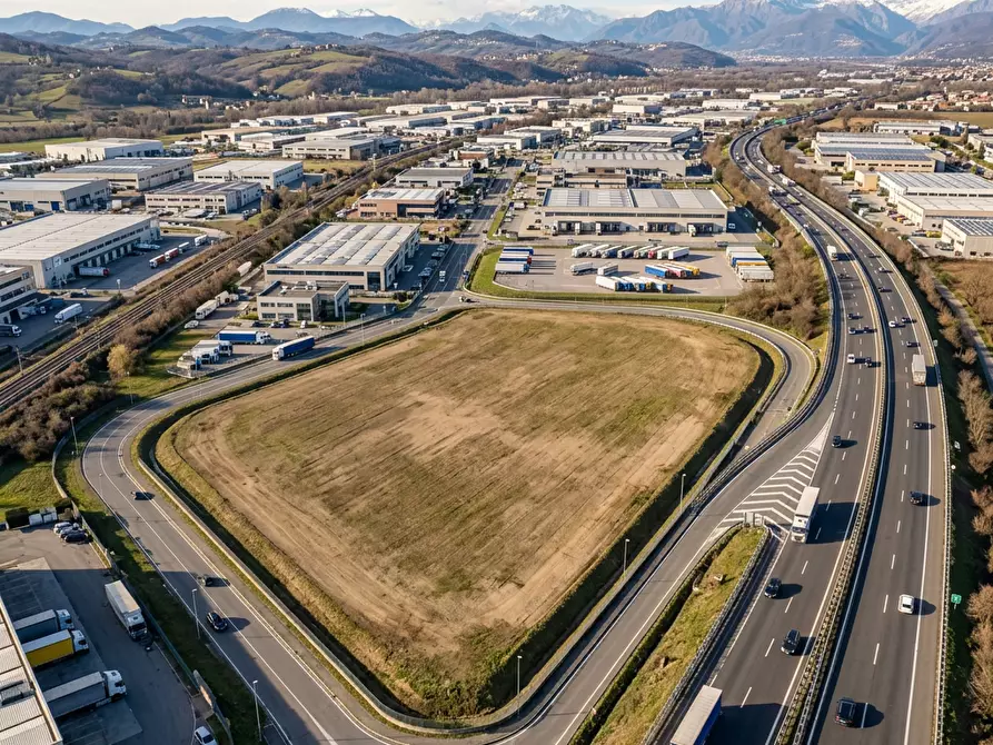 Immagine 4 di Terreno industriale in vendita  a Santo Stefano Di Magra