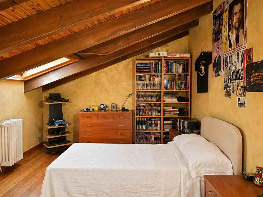 Immagine 16 di Villa in vendita  in Via Varallo Pombia 2 a Castelletto Sopra Ticino