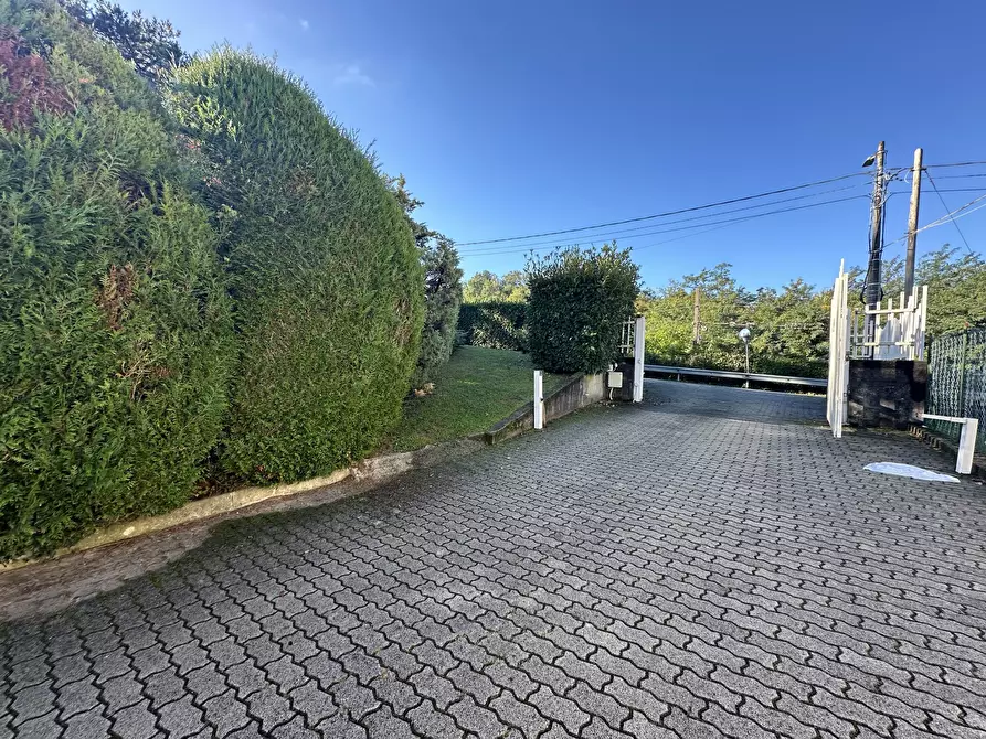 Immagine 12 di Garage in affitto  in Via Federico Tesio 1 a Dormelletto