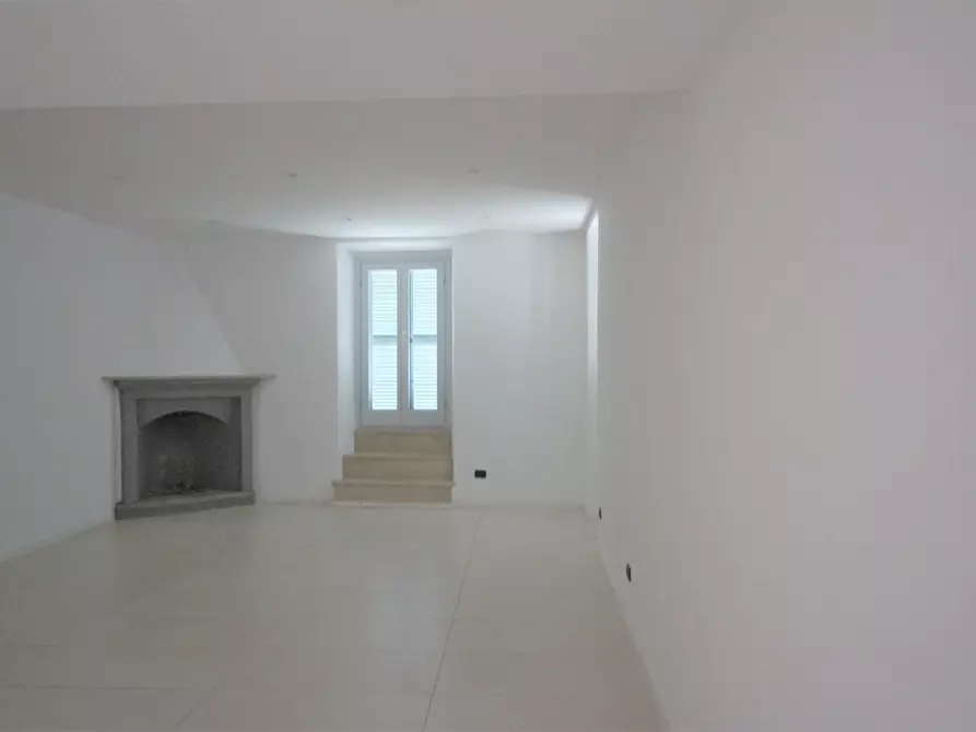 Immagine 17 di Capannone industriale in affitto  in Viale Marconi 1 a Arona