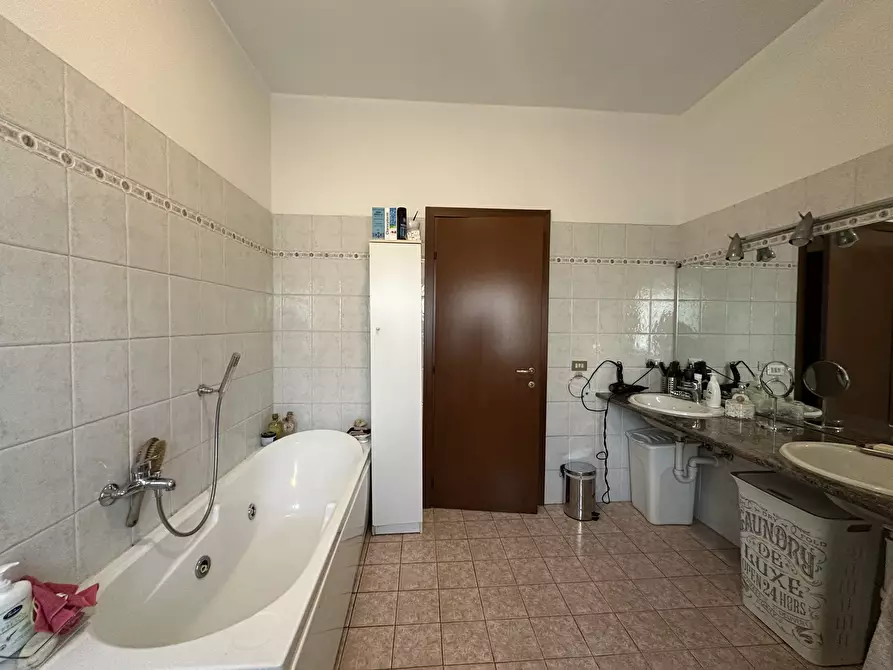 Immagine 19 di Casa indipendente in vendita  in Via Monte Rosa 75 a Invorio