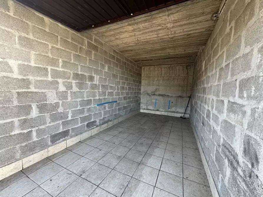 Immagine 4 di Garage in affitto  in Via Federico Tesio 1 a Dormelletto