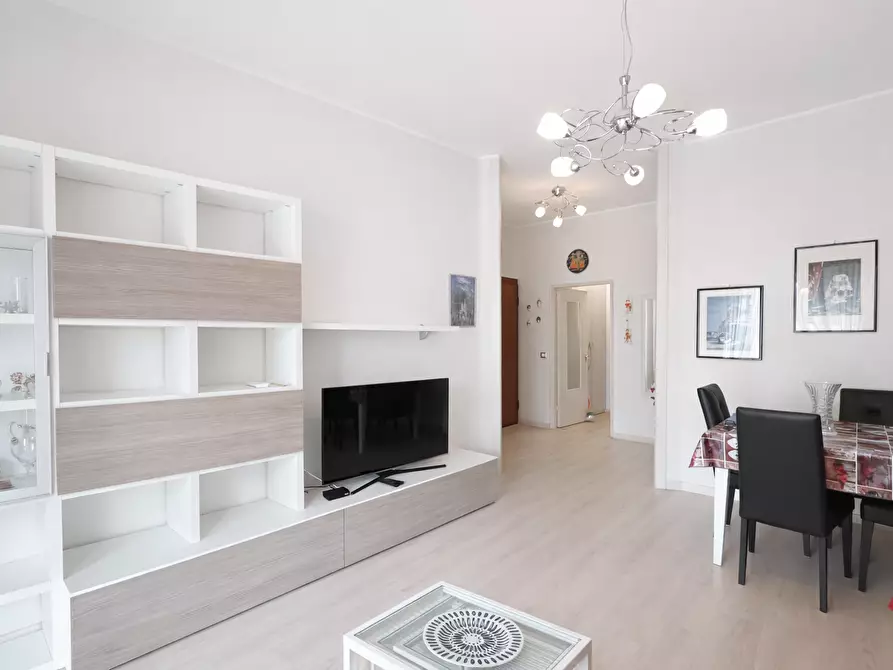 Immagine 3 di Bilocale in affitto  a Arona