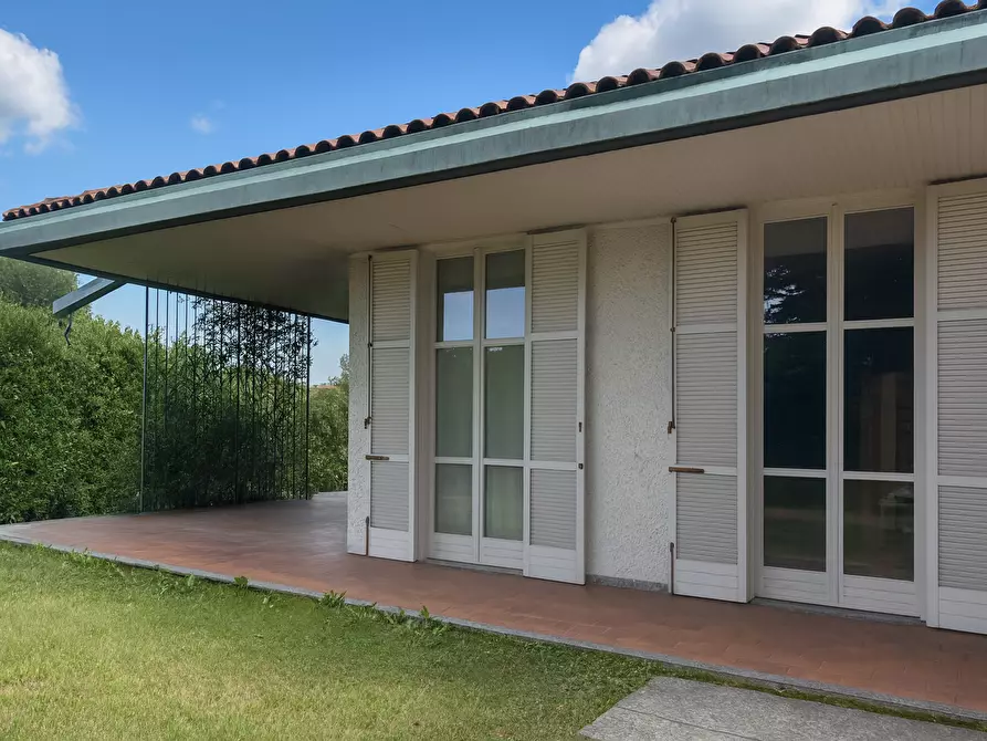 Immagine 5 di Villa in vendita  in Via San Rita a Gozzano