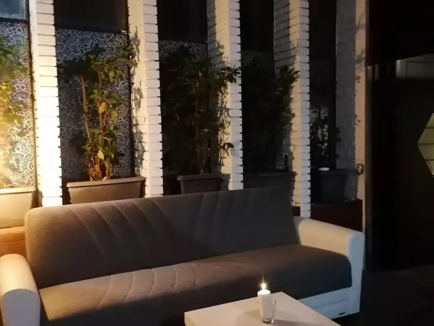Immagine 26 di Bilocale in affitto  in Corso Liberazione 1 a Arona