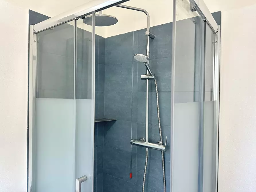 Immagine 39 di Trilocale in affitto  in Via XXV Aprile 1 a Arona