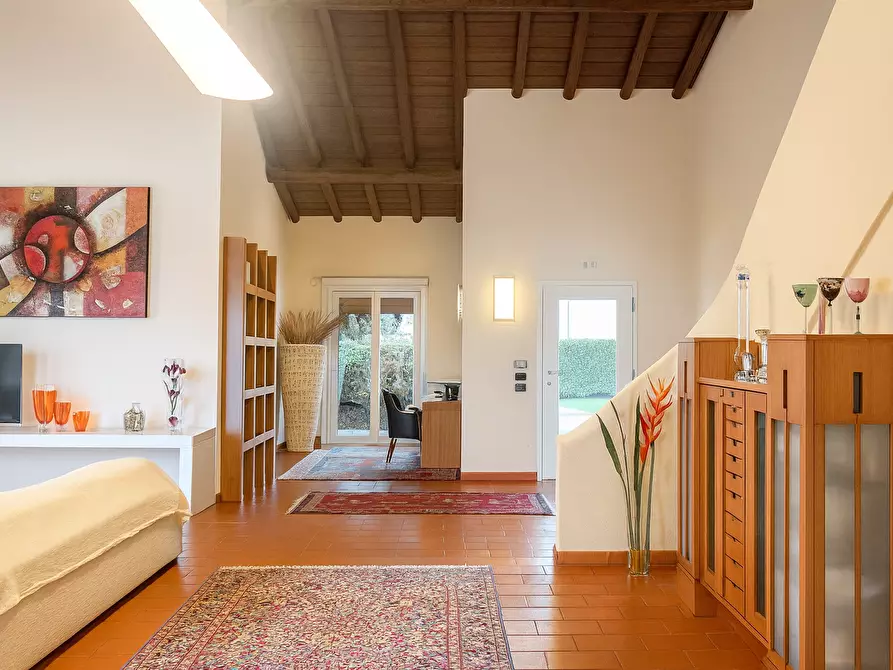 Immagine 11 di Villa in vendita  in Via Madonna della Motta 1 a Dormelletto