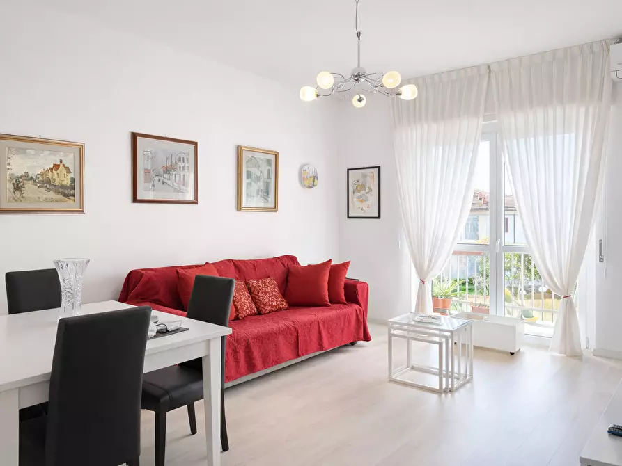 Immagine 4 di Bilocale in affitto  a Arona