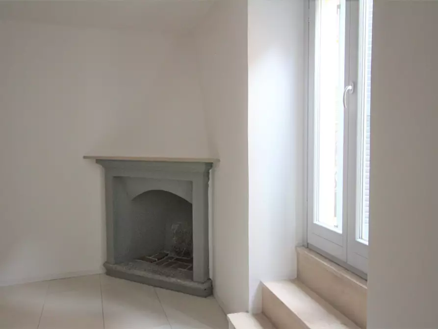 Immagine 19 di Capannone industriale in affitto  in Viale Marconi 1 a Arona